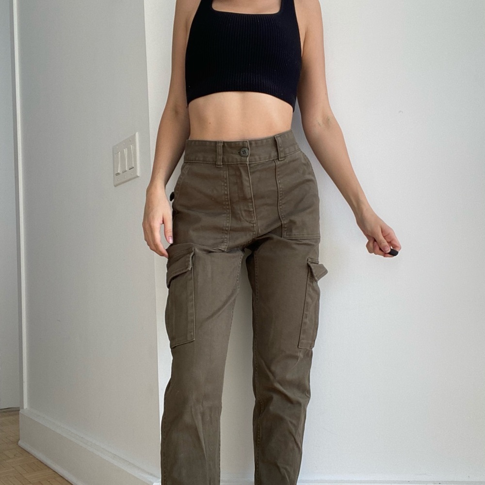 Aritzia TNA Williamsburg pant. Cutest cargo pants!!